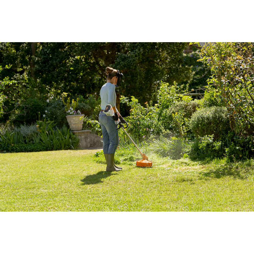 Stihl Akku-Motorsense FSA 60 R / mit Akku AK 20 und Ladegerät AL 101