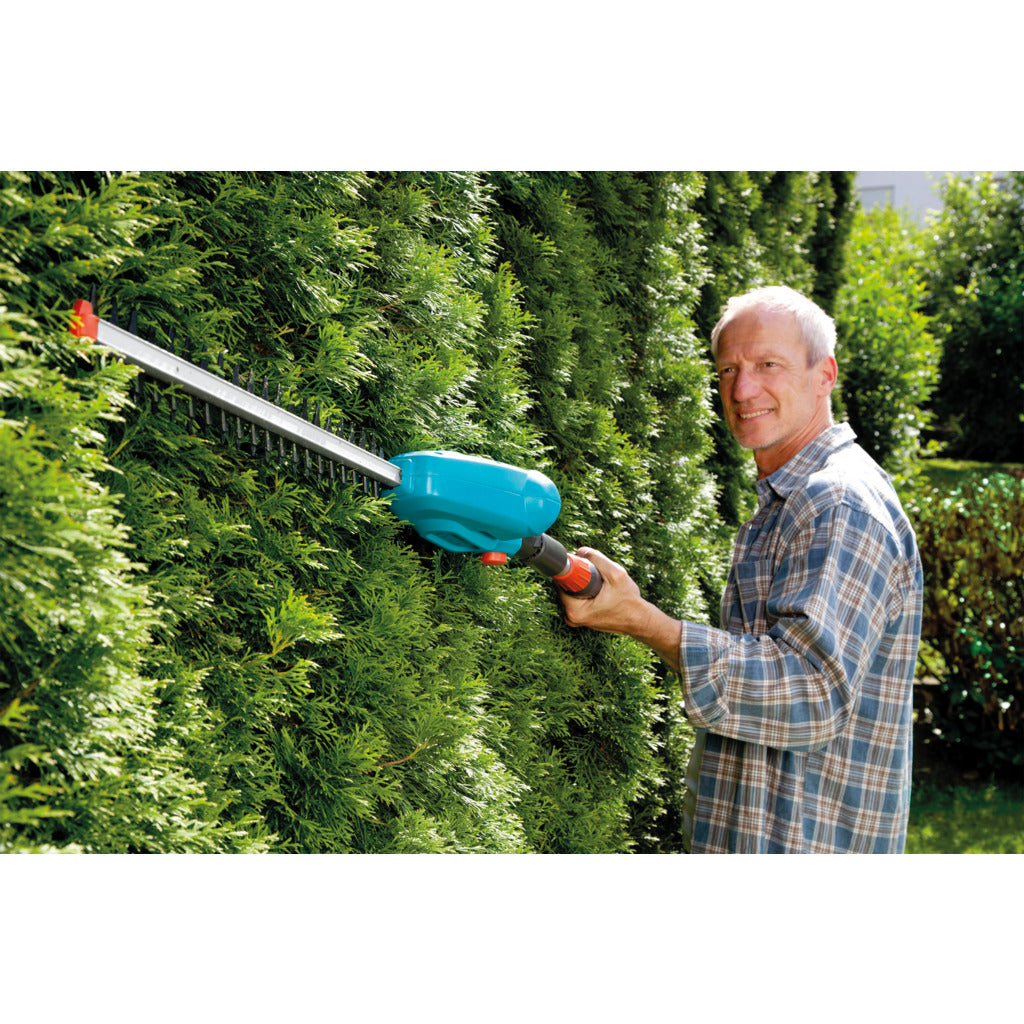 Tagliasiepi telescopico a batteria Gardena THS 42/18V P4A / Set pronto all'uso