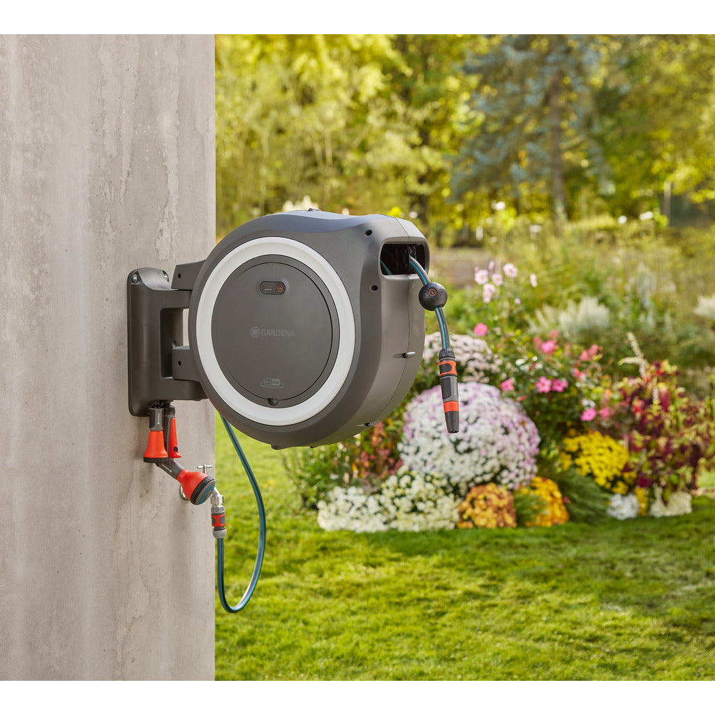 Gardena battery wall hose box PowerRoll XL / Ready-to-use