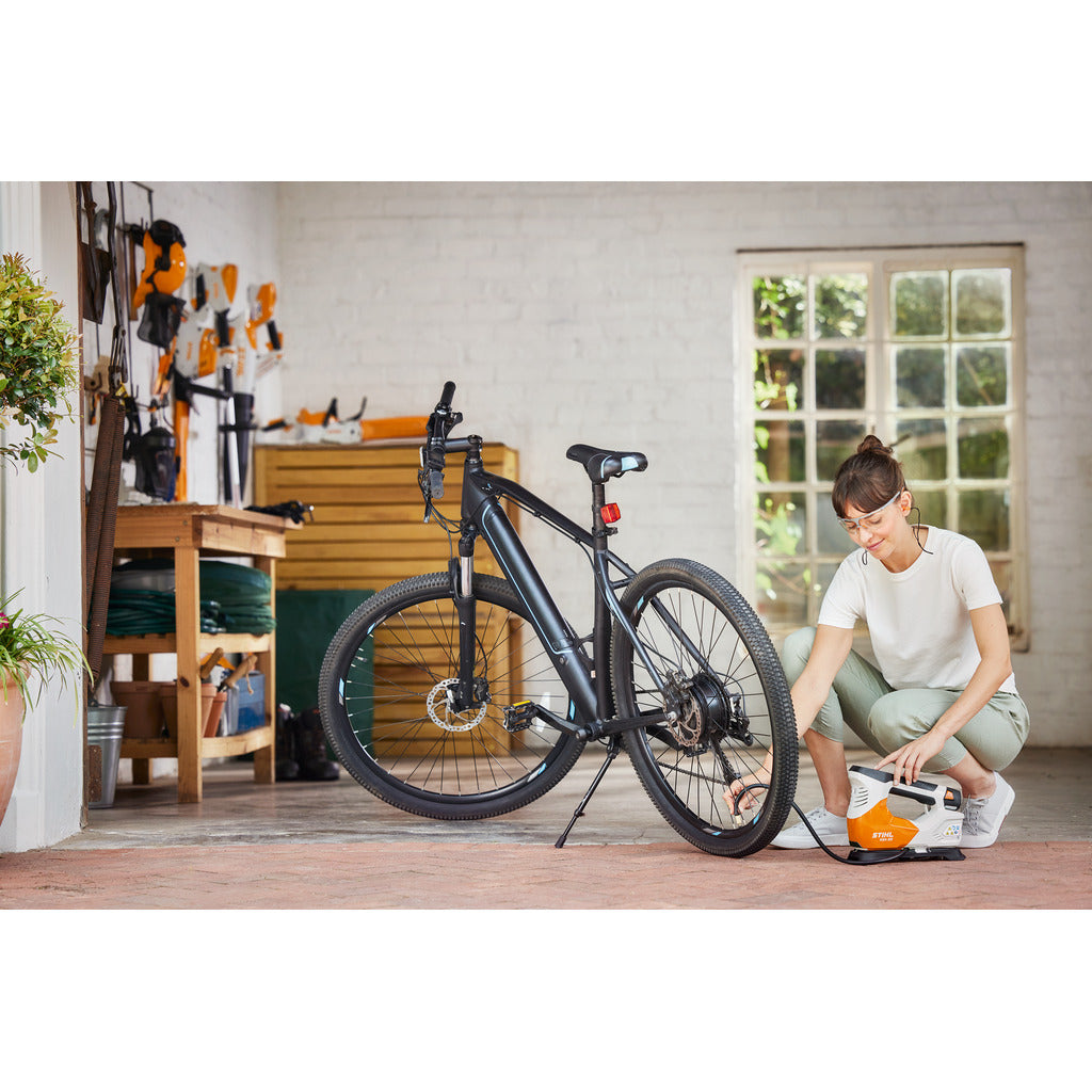 Stihl KOA 20 cordless compressor with AS 2 battery and charger