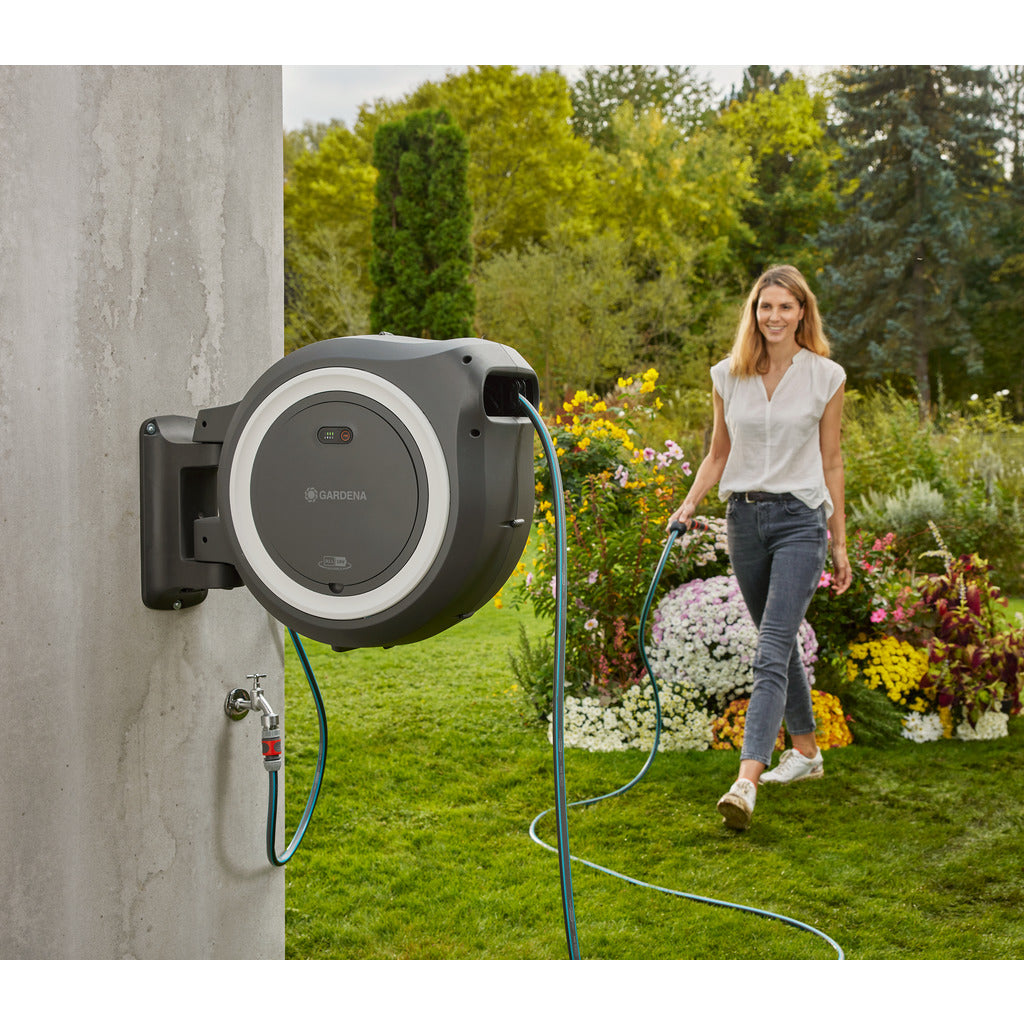 Gardena Akku-Wand-Schlauchbox PowerRoll XXL / Ready-to-use Set