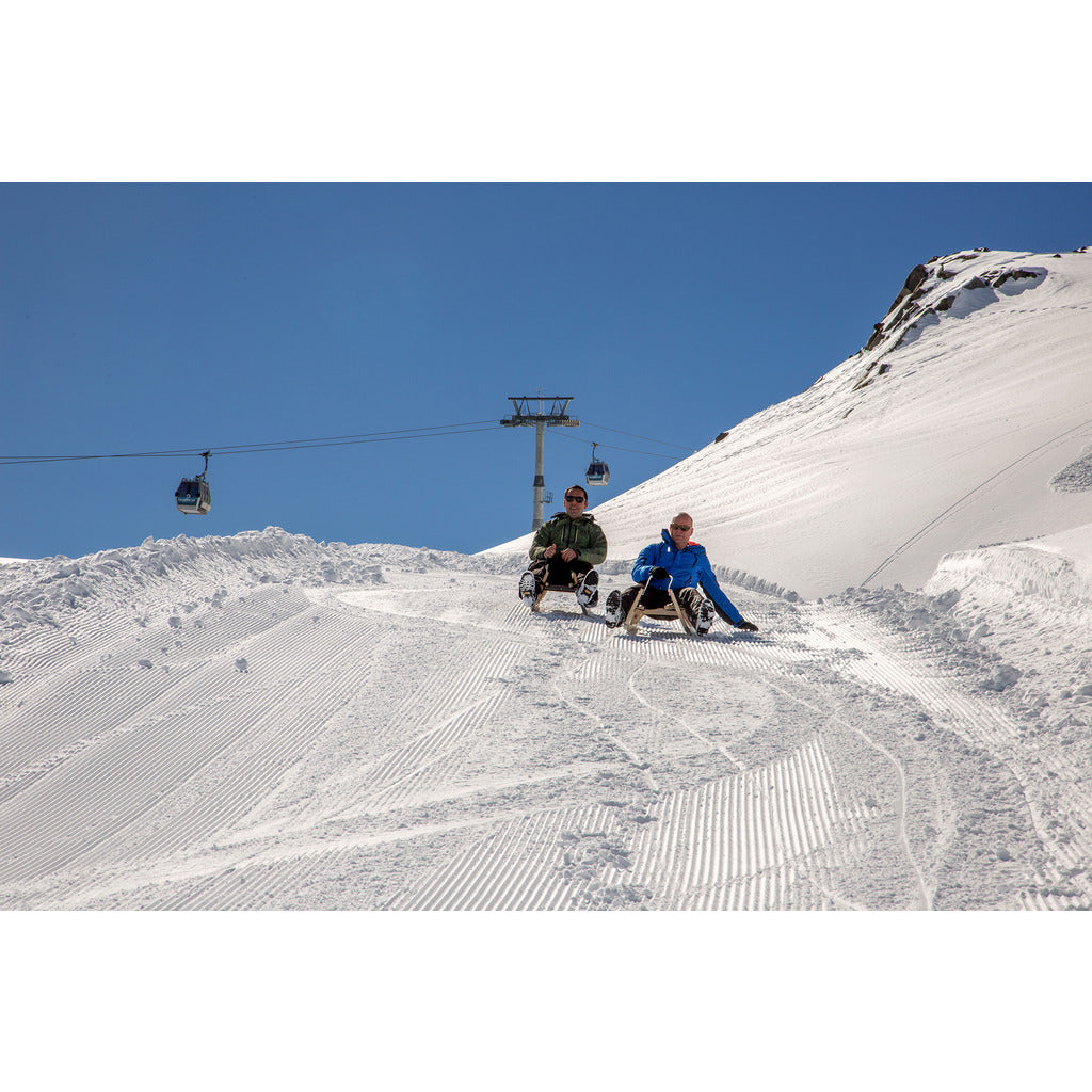 Touring toboggan single-seater sports version with belt seat