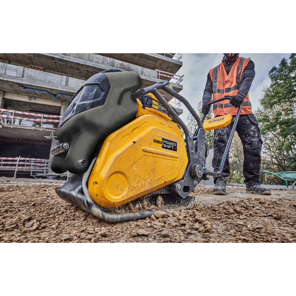 POWERSHIFT battery-powered vibratory plate DCPS7154N-XJ