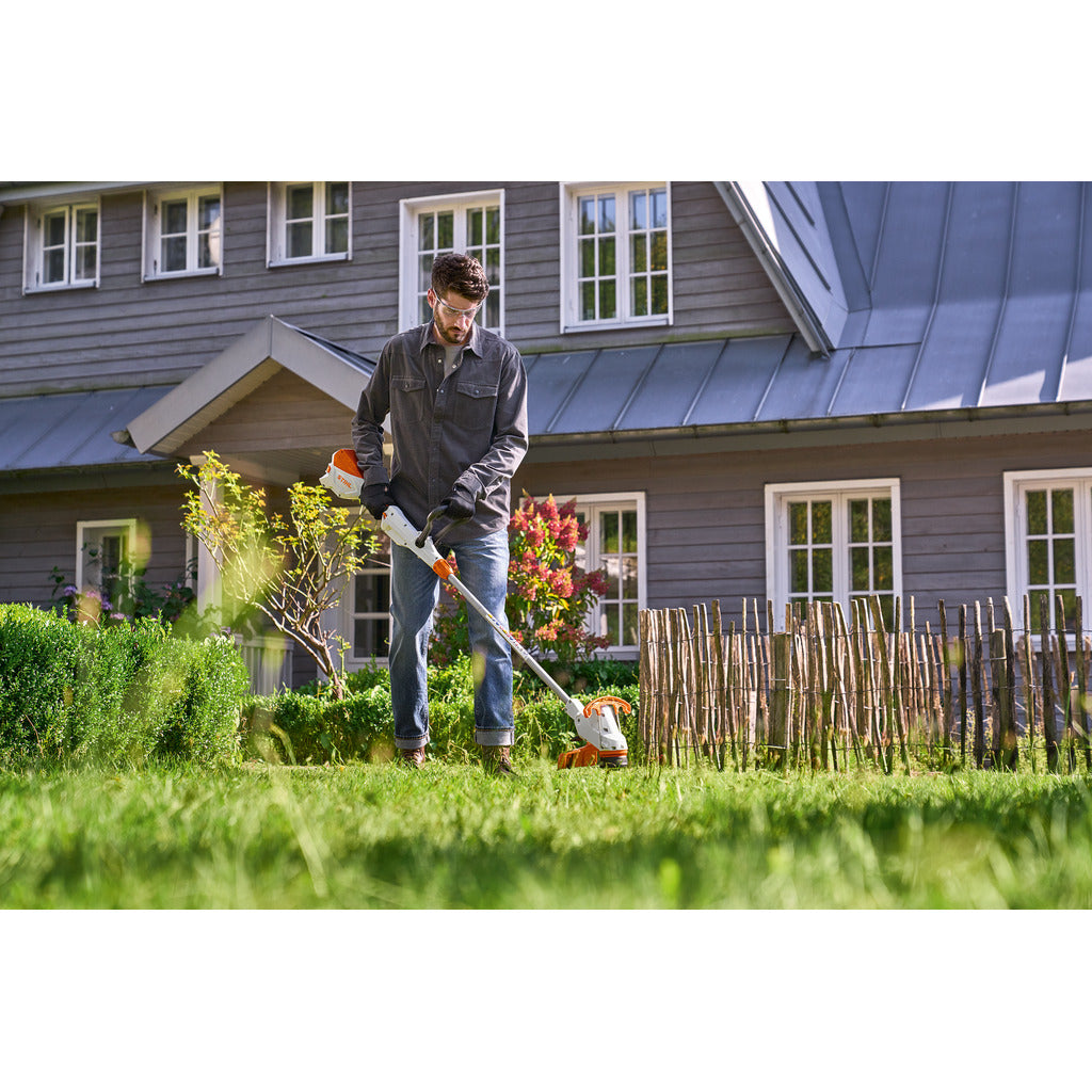 Stihl Akku-Motorsense FSA 50 / mit Akku AK 20 und Ladegerät AL 101