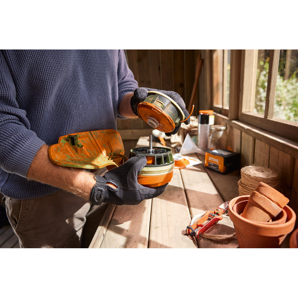 Stihl Akku-Motorsense FSA 70 R / mit Akku AK 20 und Ladegerät AL 101