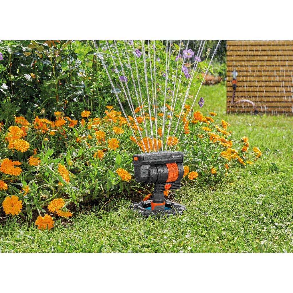 Pipeline oscillating sprinkler