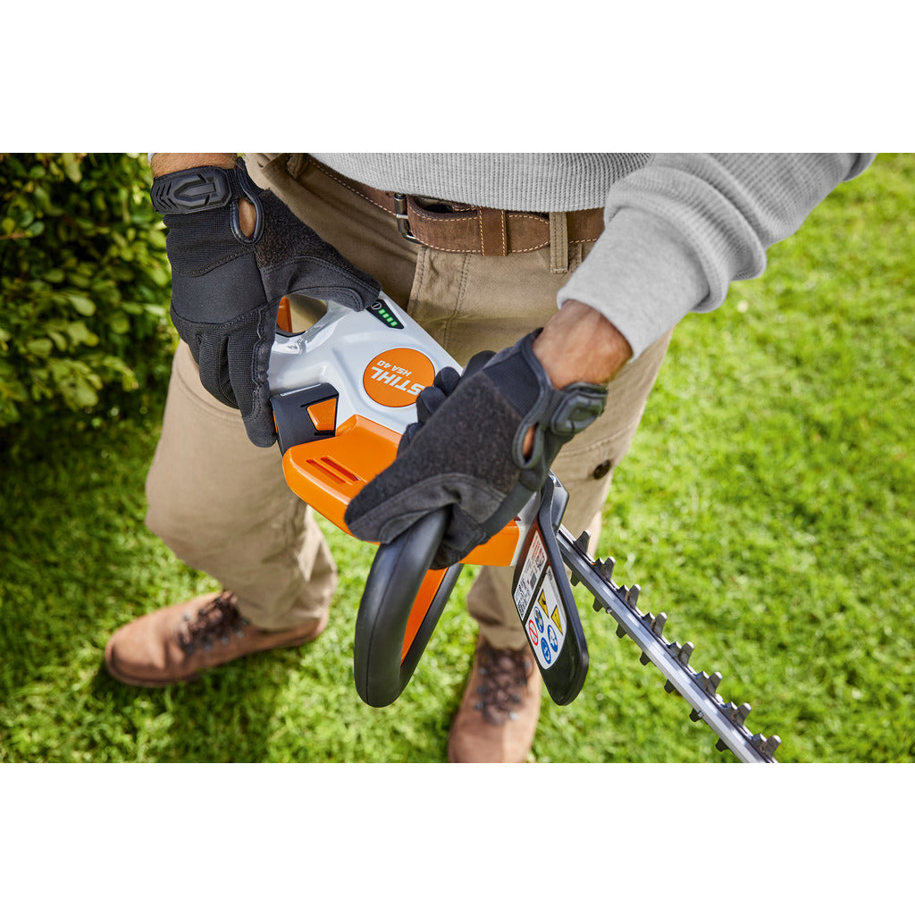 Stihl cordless hedge trimmer HSA 40 / with 2 AS 2 batteries and charger
