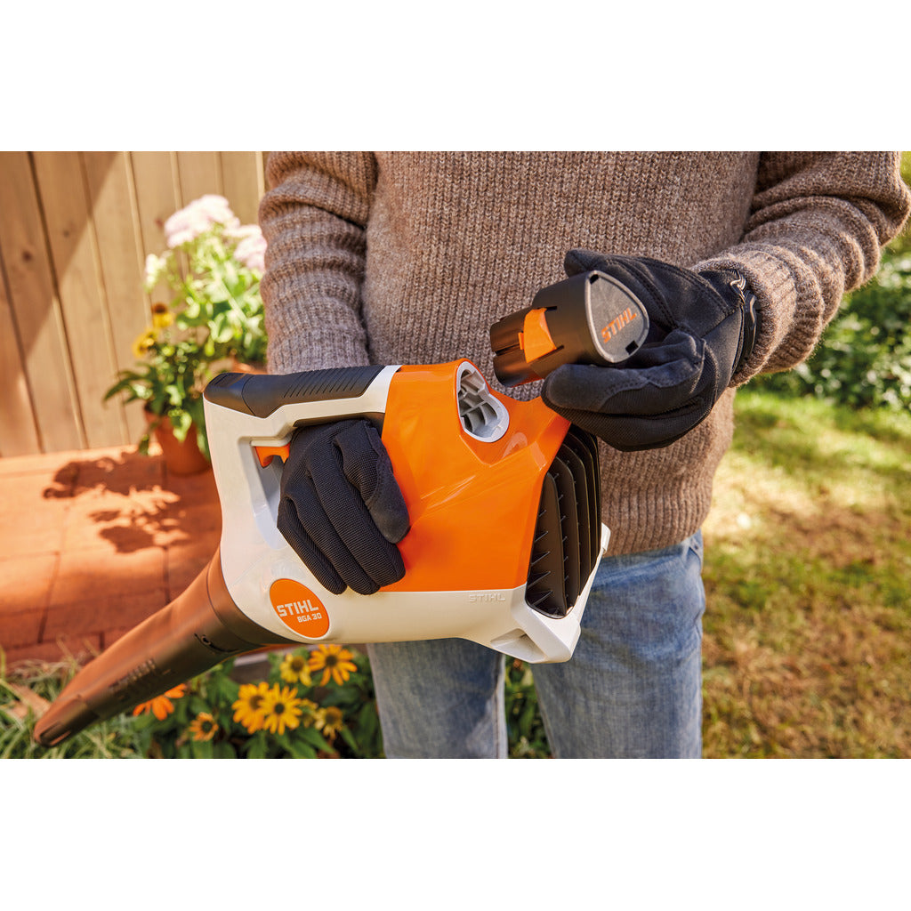 Stihl cordless blower set BGA 30