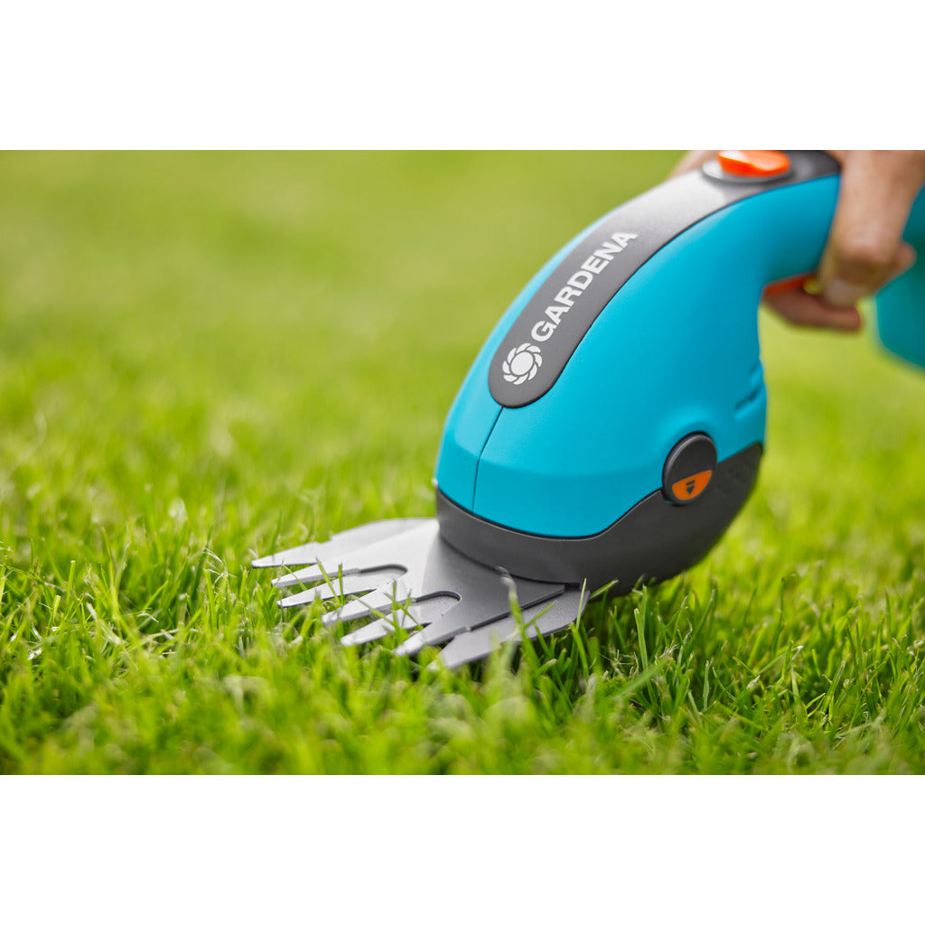 Gardena Akku-Gras- und Strauchschere PowerCut / Ready-To-Use Set
