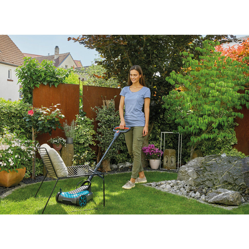 Gardena Cordless Lawnmower HandyMower 22/18V P4A solo / without battery and charger