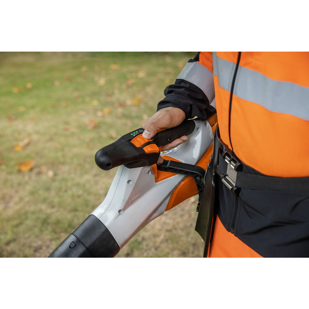 Stihl cordless blower BGA 200 / without battery and charger