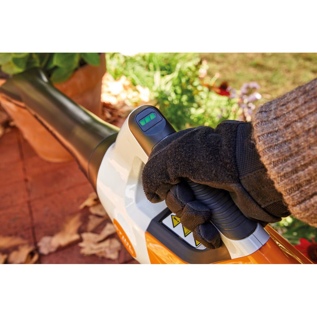 Stihl cordless blower set BGA 30