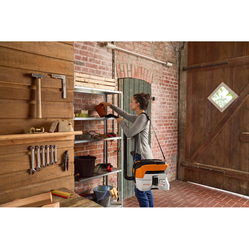 Aspirapolvere a batteria per liquidi e solidi Stihl SEA 50 L / con AK 20 e caricabatterie AL 101