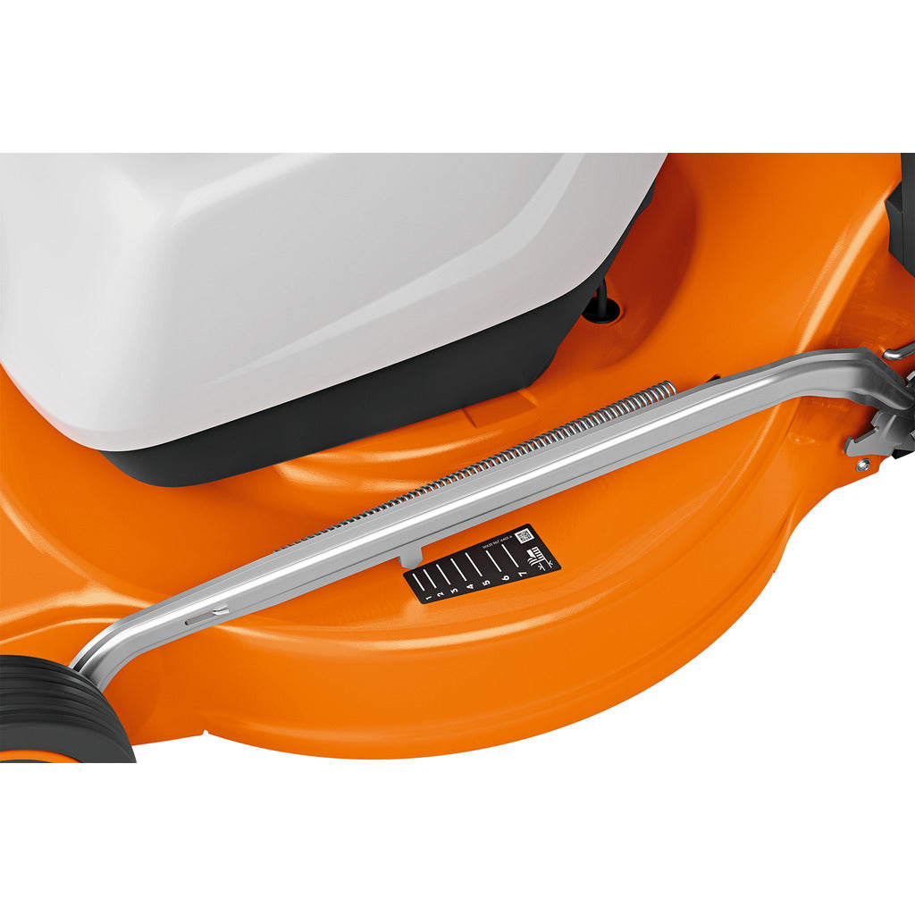 Stihl cordless lawn mower set RMA 253 T / with AK 30 S battery and charger