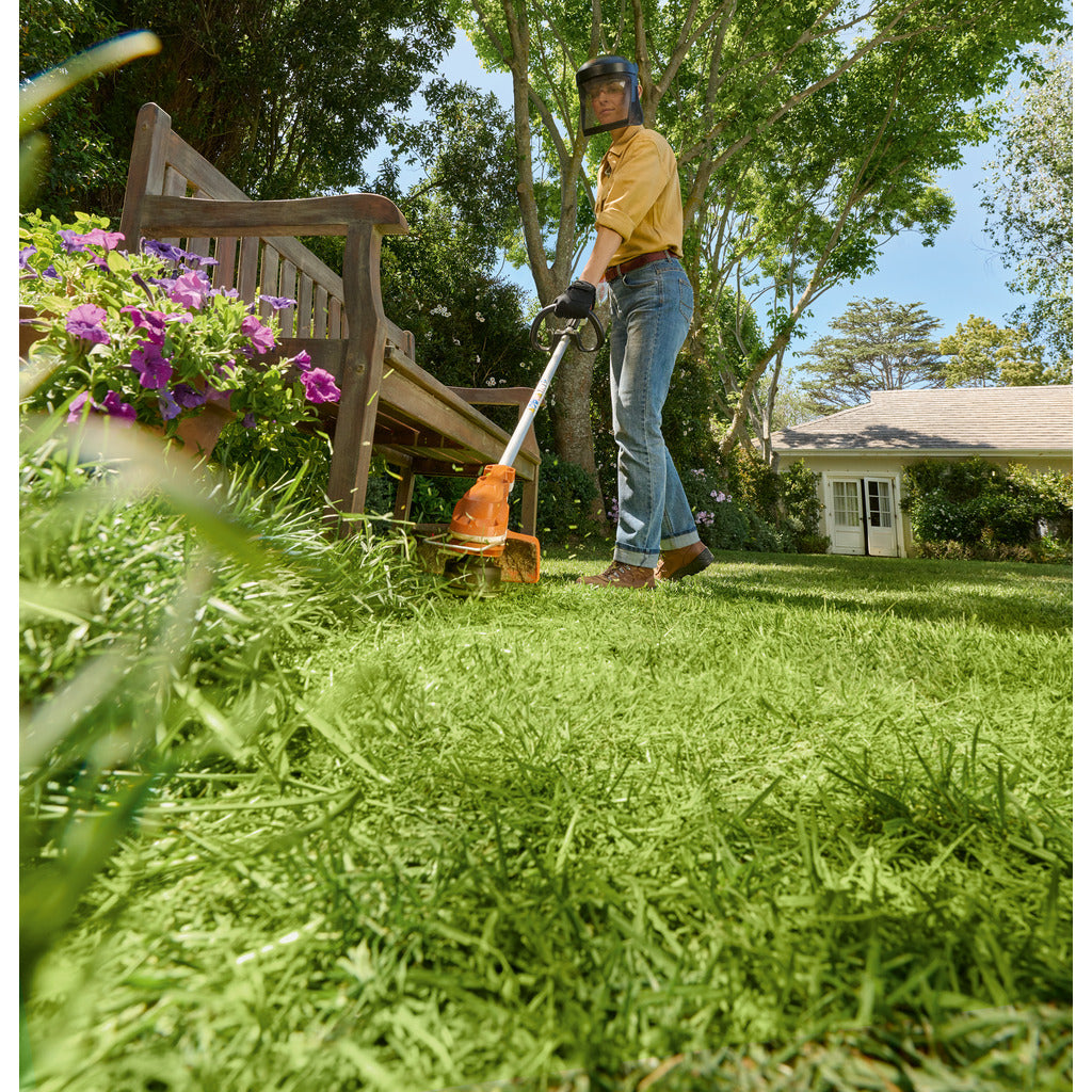Stihl Akku-Motorsense FSA 60 R / mit Akku AK 20 und Ladegerät