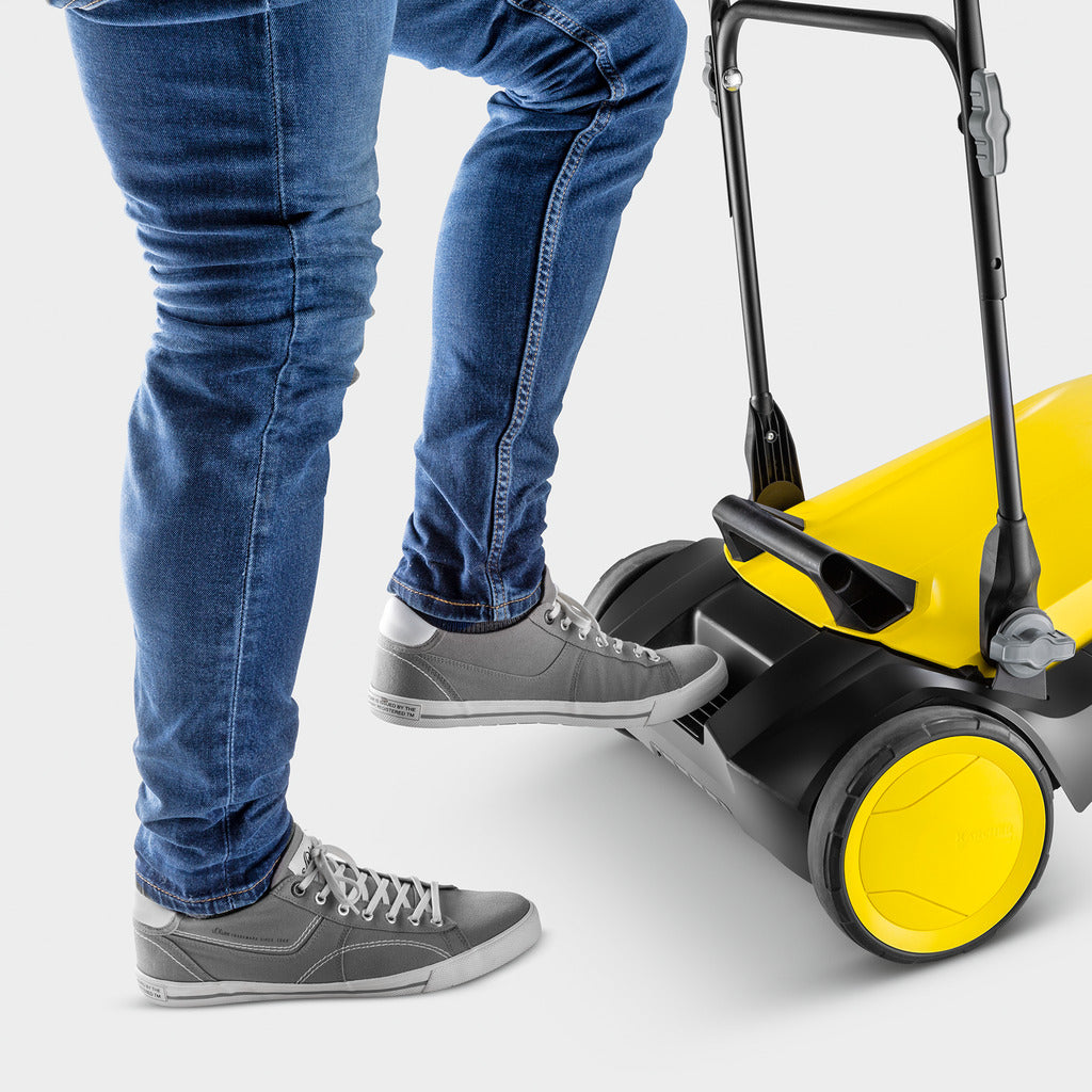 Spazzatrice manuale Kärcher S 4 TWIN