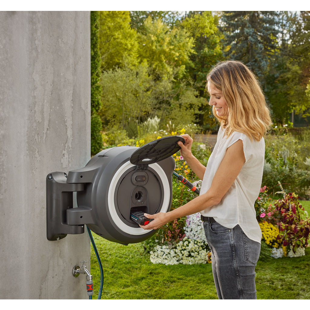 Gardena Akku-Wand-Schlauchbox PowerRoll XL / solo