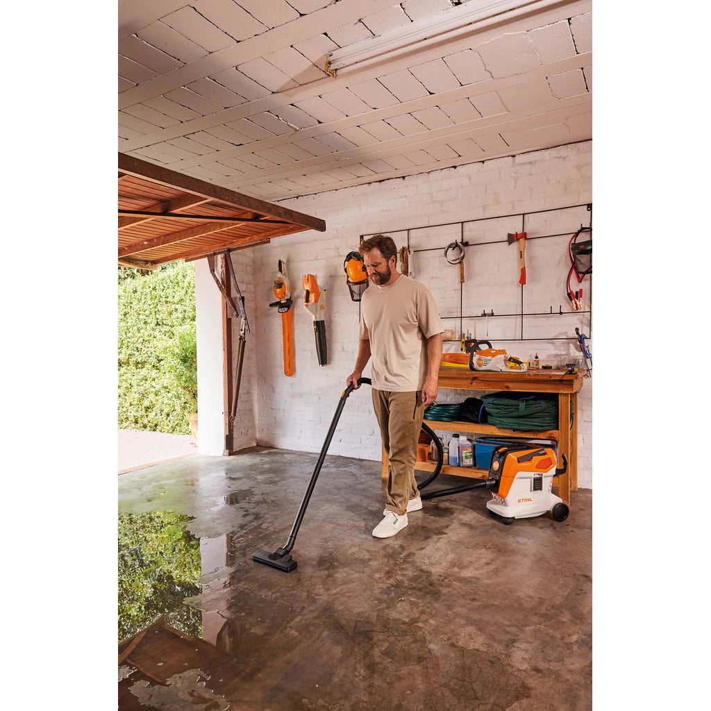Aspirapolvere a batteria per liquidi e solidi Stihl SEA 60 L / con AK 20 e caricabatterie AL 101