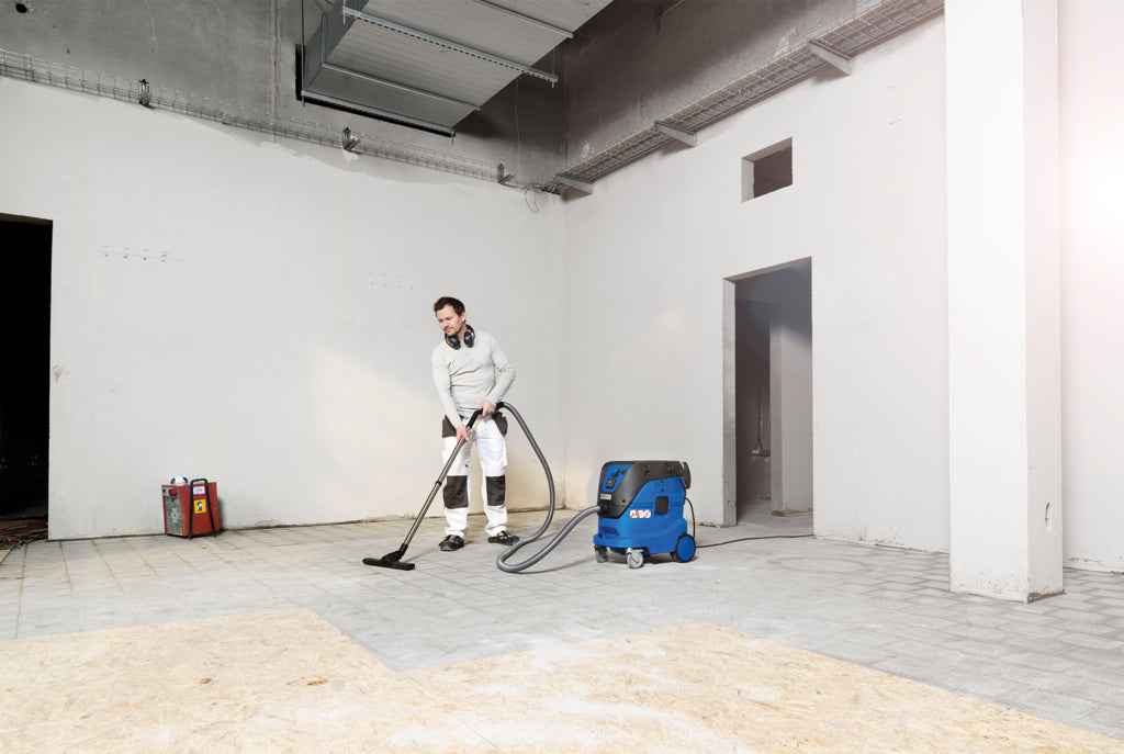 industrial vacuum cleaner