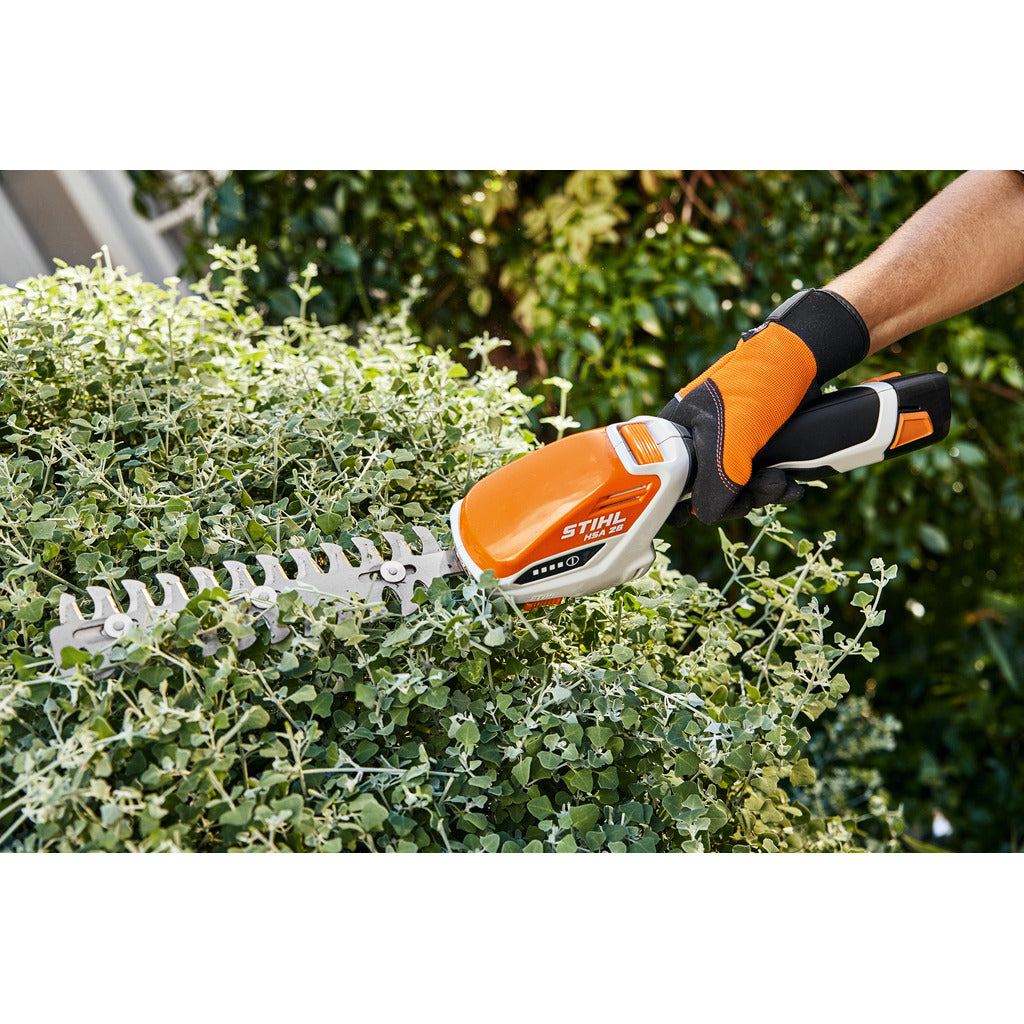 Stihl cordless shrub shears HSA 26 / with AS 2 battery and AL1 charger