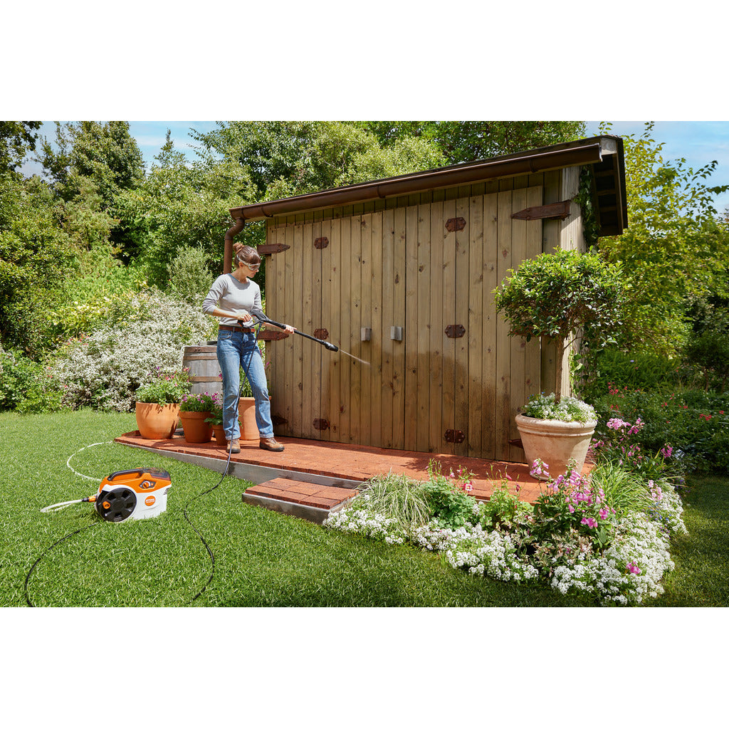 Stihl Akku-Hochdruckreiniger REA 60 PLUS / mit Akku AK 30 S und Ladegerät AL 101