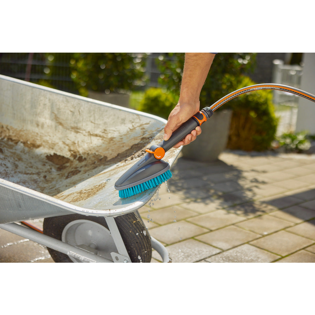 Gardena Cleansystem / Spazzola manuale M dura