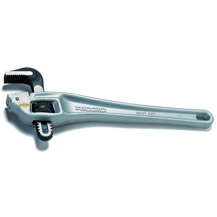Corner pipe wrench