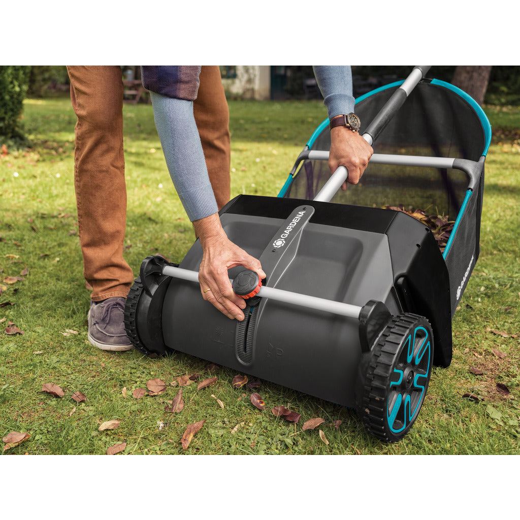 Gardena leaf and grass collector