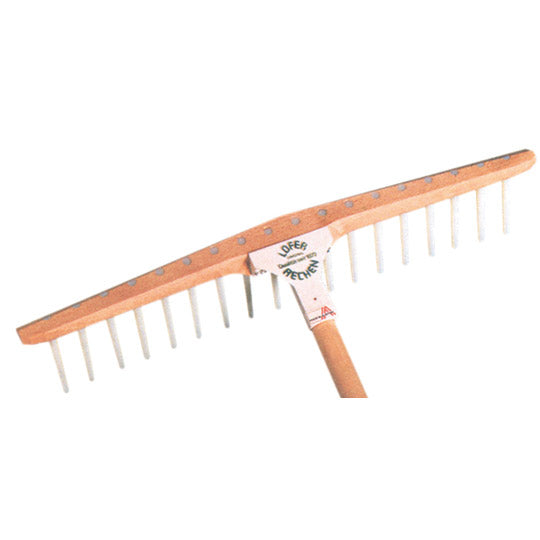 rastrello di legno per fieno