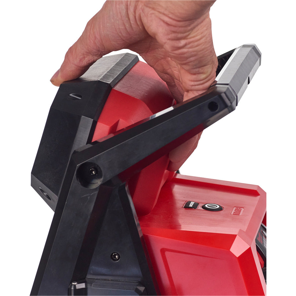 Cordless floodlight M18HOAL-0