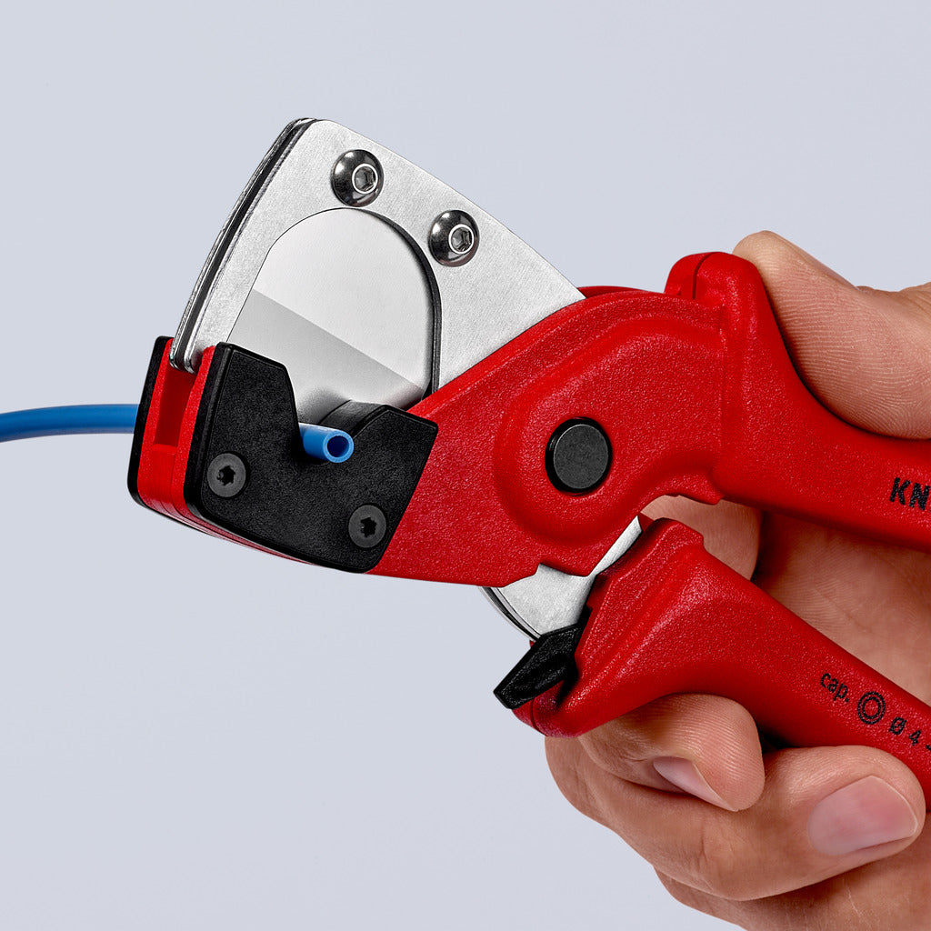 Pipe cutter