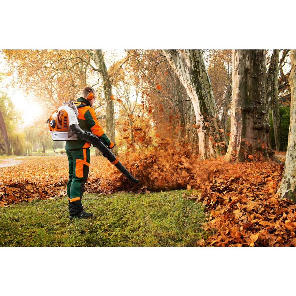 Stihl petrol blower BR 700