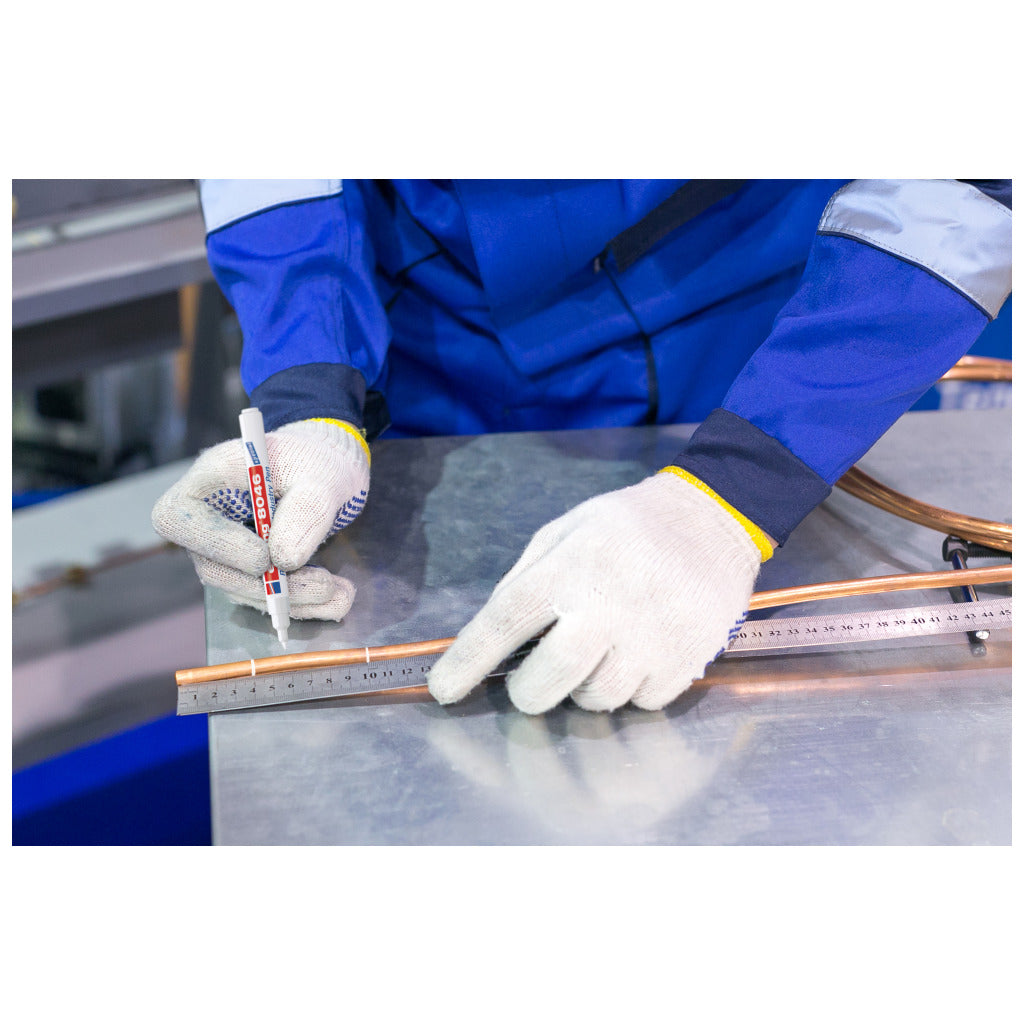 Penna bianca pronta per l'industria 8046