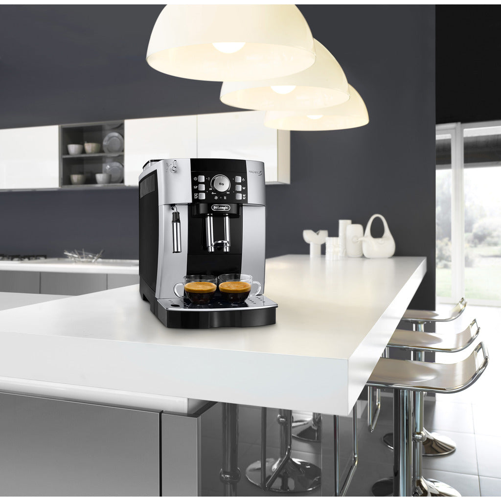 Kaffeevollautomat Magnifica S ECAM 21.117.SB