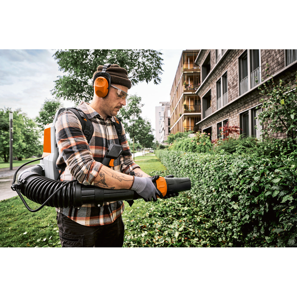 Stihl Akku-Blasgerät BRA 280 B / ohne Akku und Ladegerät