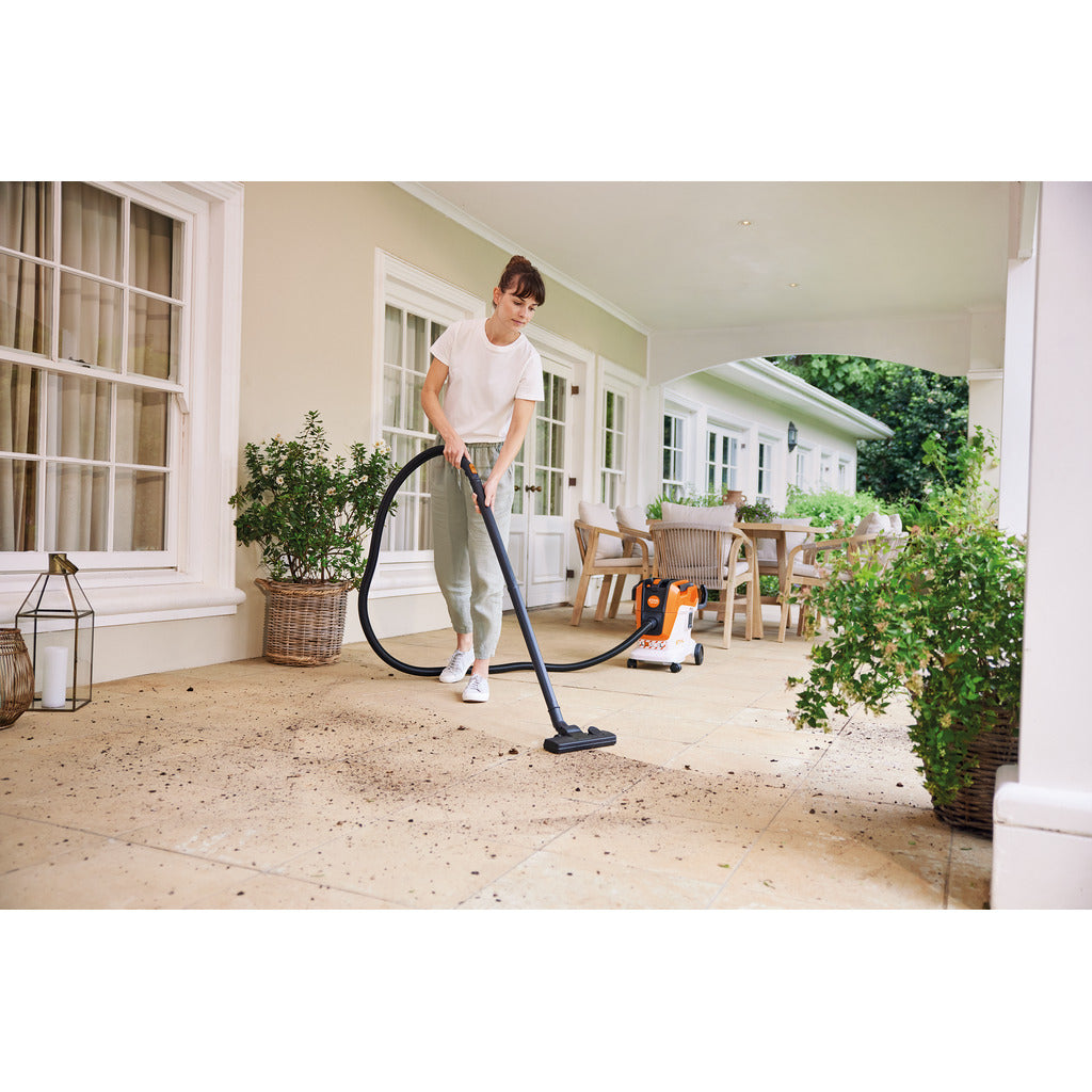 Aspirapolvere a batteria per liquidi e solidi Stihl SEA 60 L / con AK 20 e caricabatterie AL 101