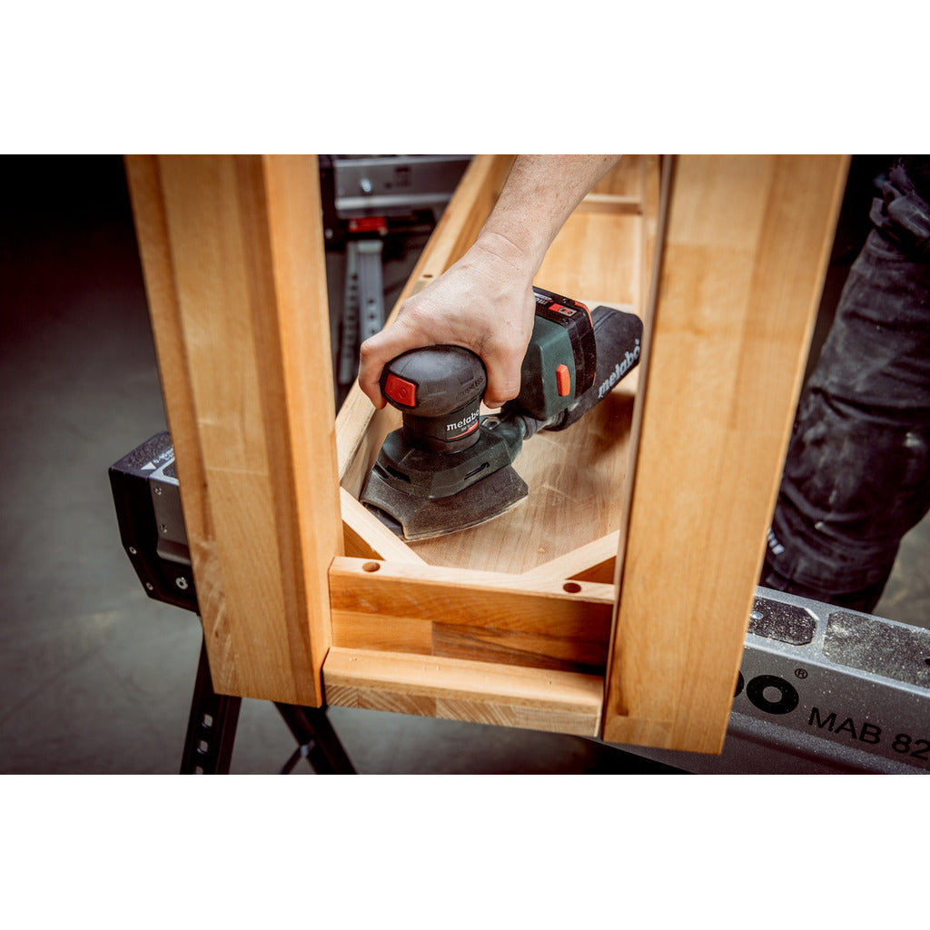 Cordless multi-sander SM 18 LTX BL 18V