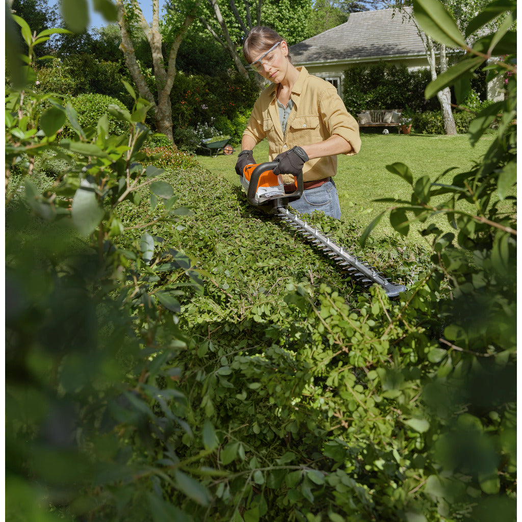 Stihl Akku-Heckenschere HSA 60 / mit Akku AK 10 und Ladegerät