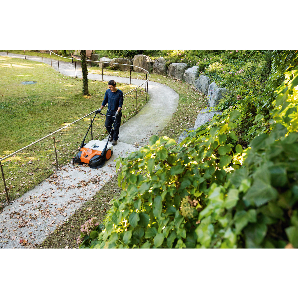 Stihl Akku-Kehrgerät KGA 770 / ohne Akku und Ladegerät