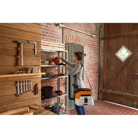 Aspirapolvere a batteria per liquidi e solidi Stihl SEA 50 L / con AK 20 e caricabatterie AL 101