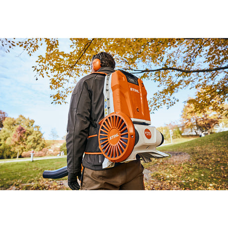 Stihl Profi-Akku-Blasgerät BGA 300 / ohne Akku und Ladegerät