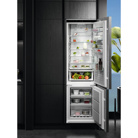 Einbau-Kühl-Gefrierkombination 7000 EK7D19S1