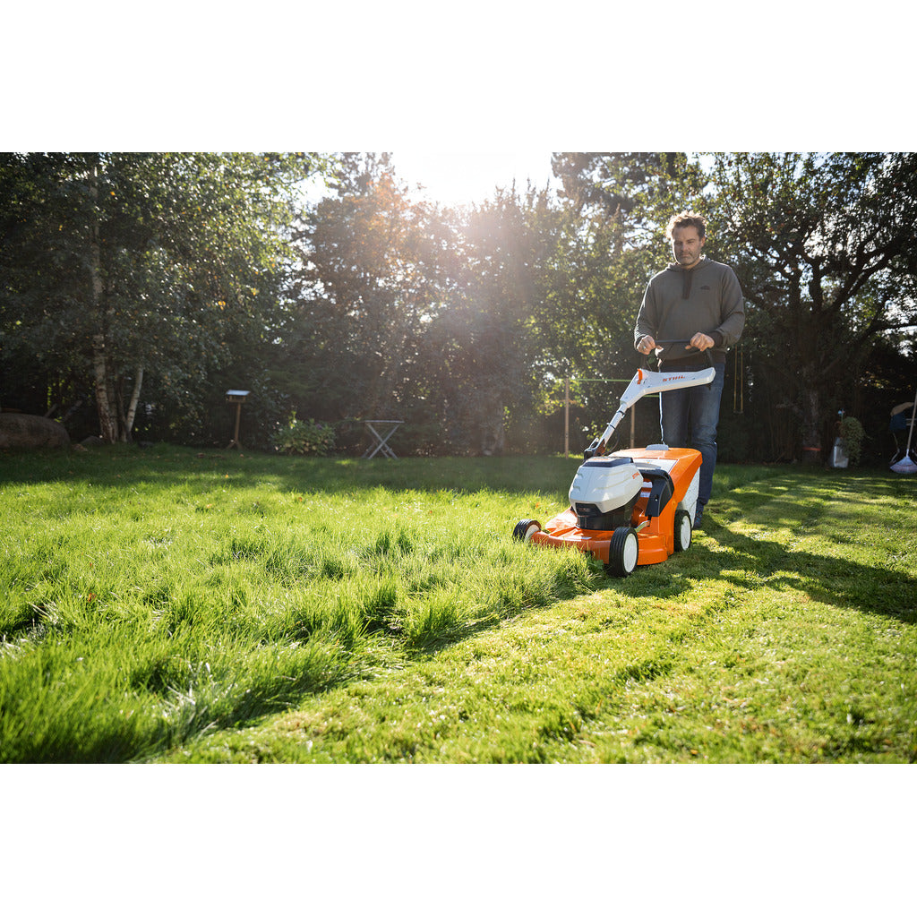 Stihl Akku-Rasenmäher RMA 448 VC / ohne Akku und Ladegerät