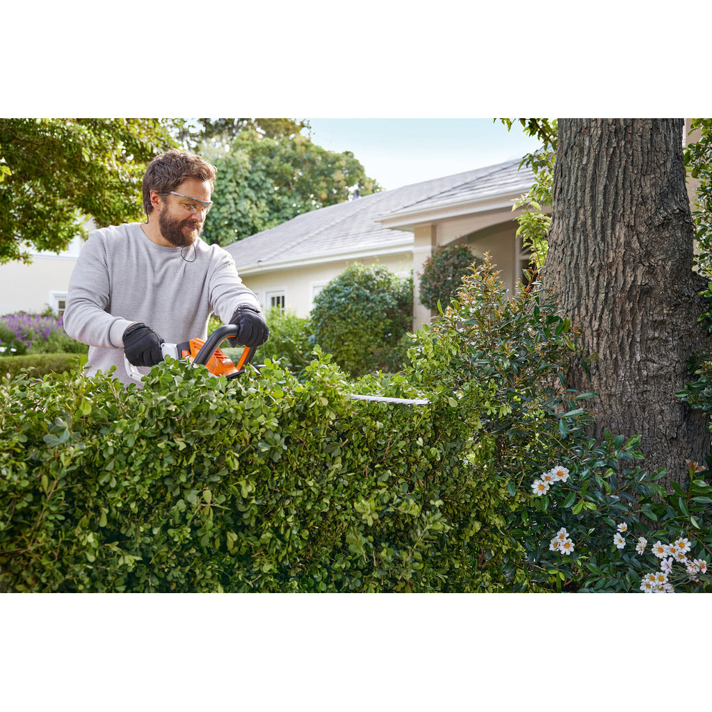 Stihl Akku-Heckenschere HSA 40 / mit 2 Akkus und Ladegerät
